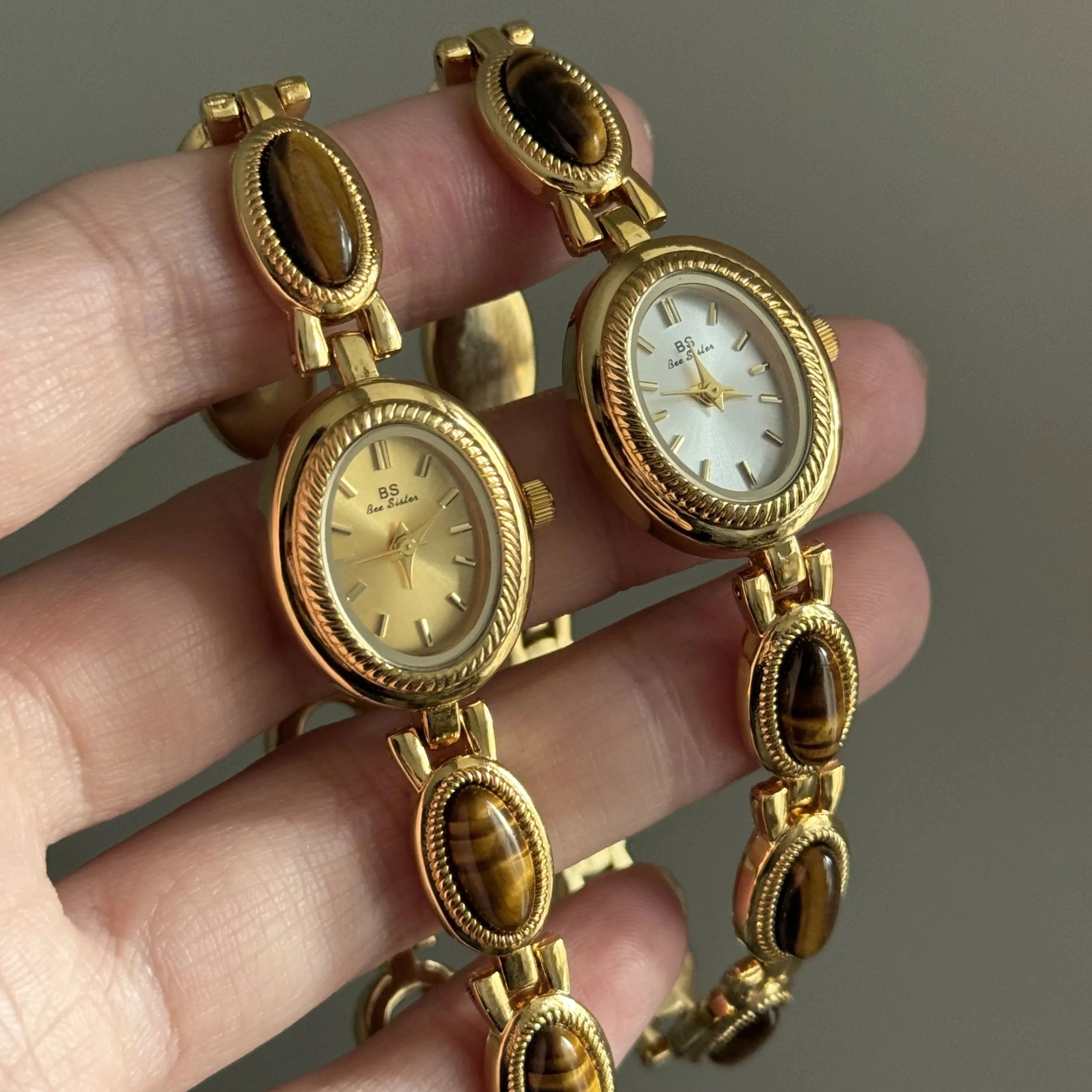 Jewels In Quartz Watches - NEW Golden Retro Womanes' Watches with