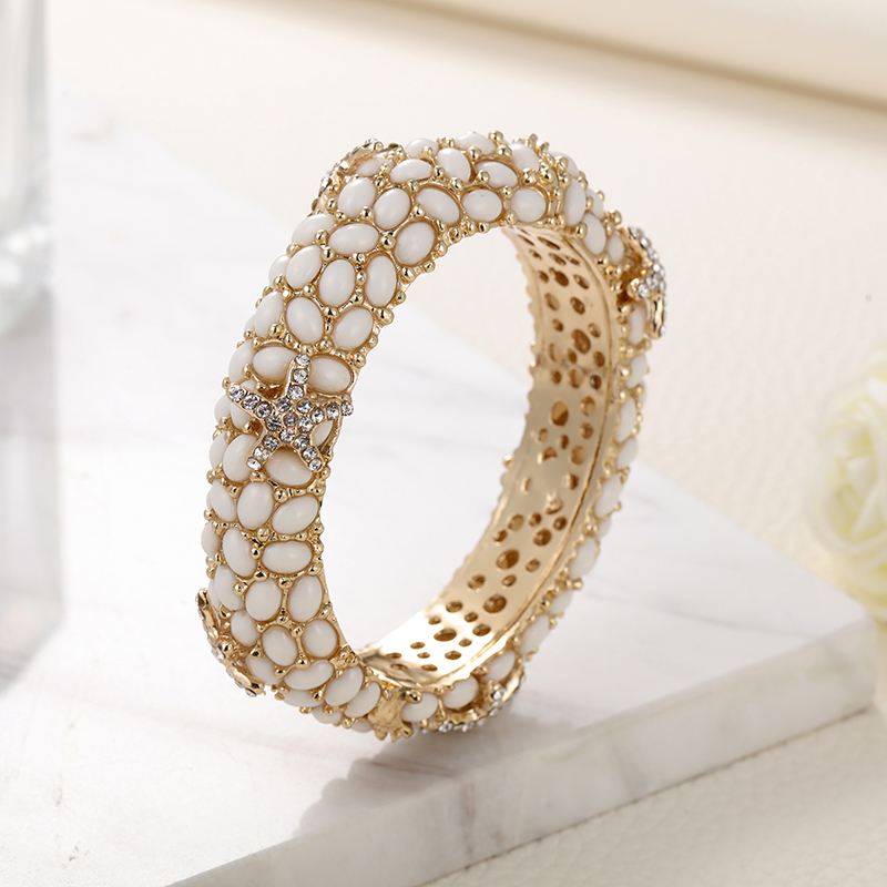 Sally's Paradise Christmas gif - Paradise Jewelry & Watches Dolphin Mall のレビューと価格