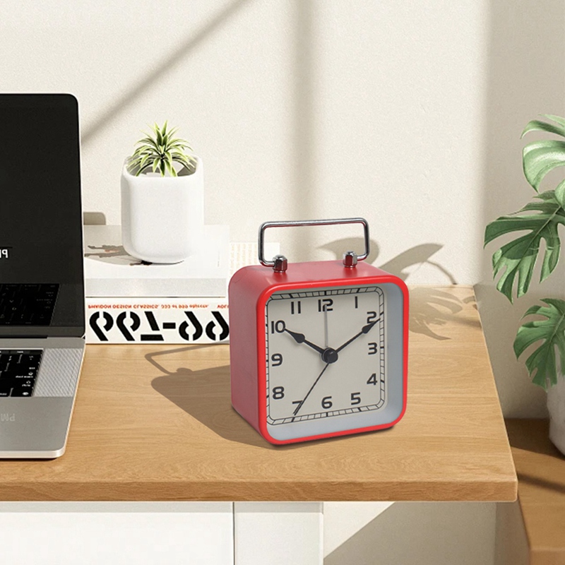 Small Metal Square Alarm Clock - Watches & Jewelry Repair Center New York Reviews のレビューと価格