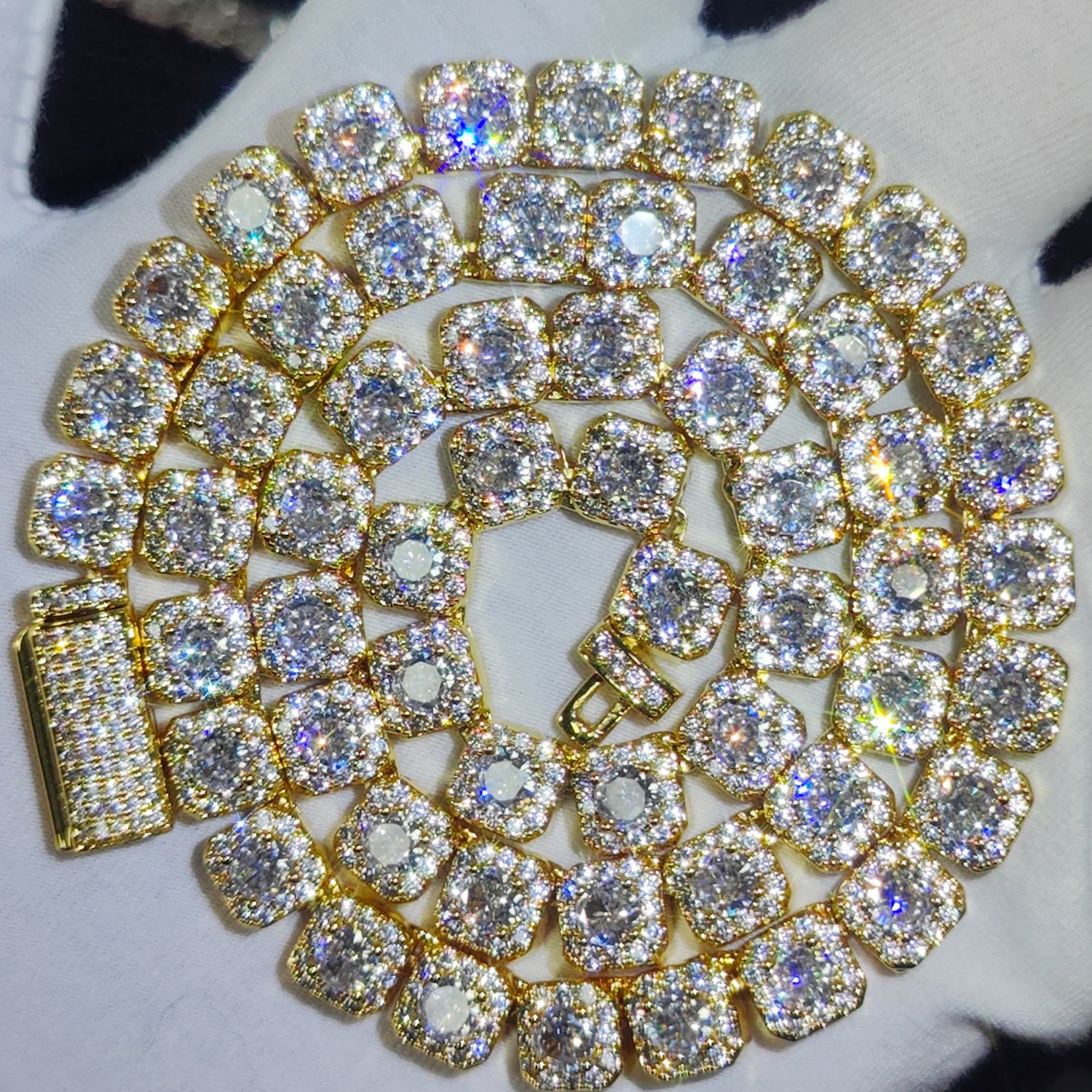 Clustered Diamond Tennis Chain - Tennis Bracelet Cubic のレビューと価格