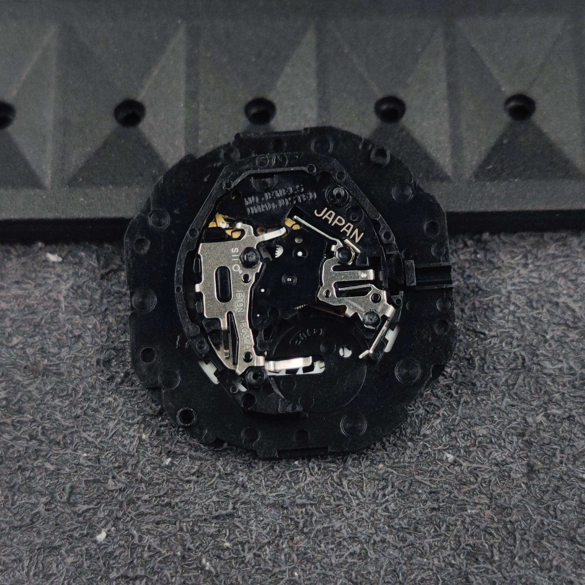 Japan PC32 Quartz Movement Dat - Jewels In Quartz Watches のレビューと価格